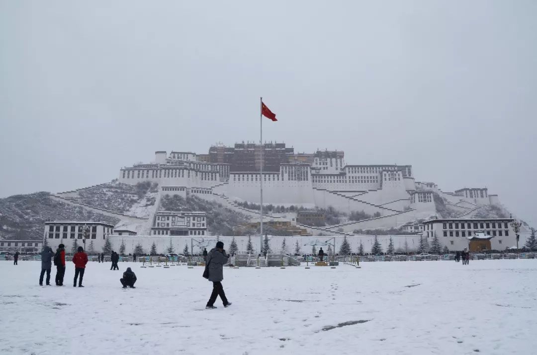 布达拉宫雪景图片欣赏大全 拉萨布达拉宫美景照片分享