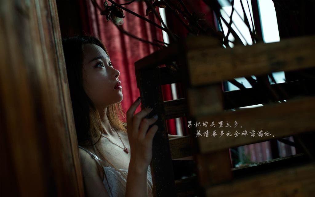 唯美美女伤感说说高清壁纸图片