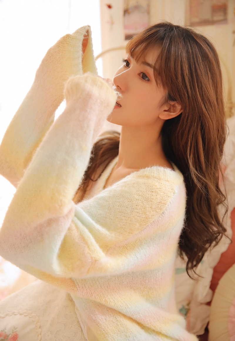 唯美风情御姐香肩长腿性感美女套图图片