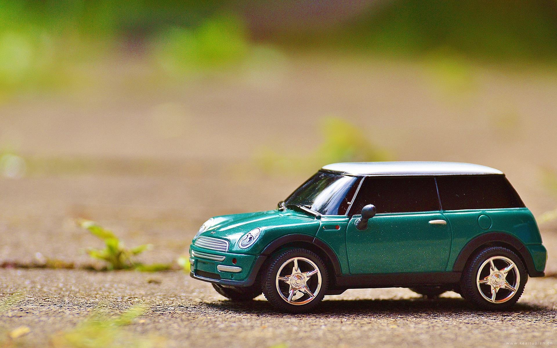 小汽车模型可爱玩具图片桌面壁纸