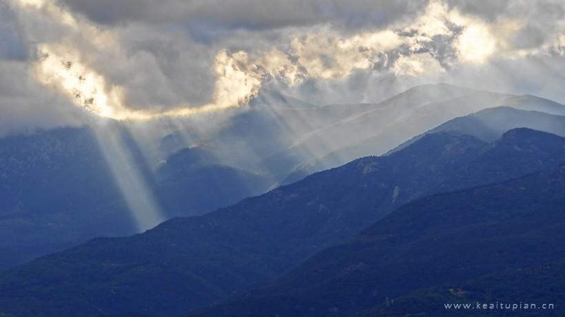 安道尔比利牛斯山自然风景图片