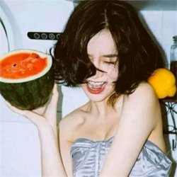 气质美女图片阳光爱笑