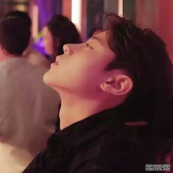 伤感颓废的帅气男生图片最新的